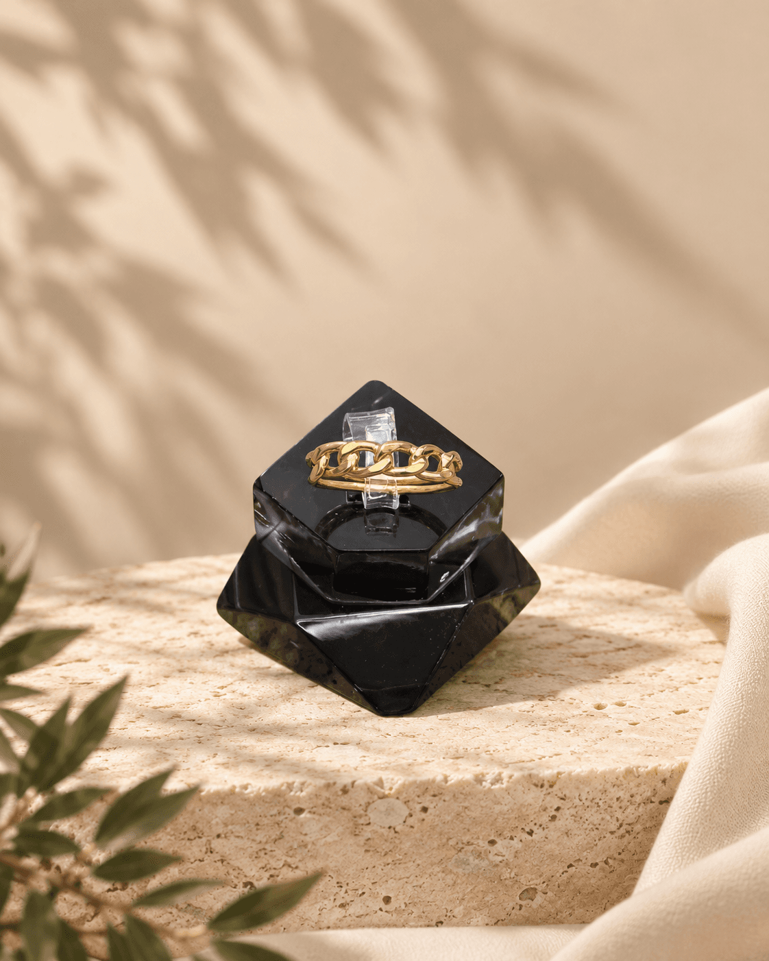 انگشتر طلا طرح کارتیر کد 01 عیار 750